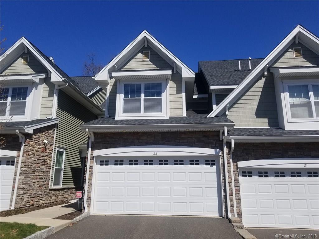 22 Lawrence Avenue - Photo 1