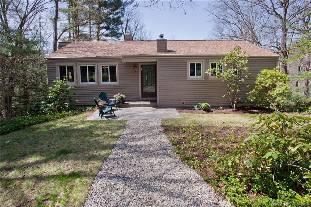 11 Hemlock Road - Photo 1