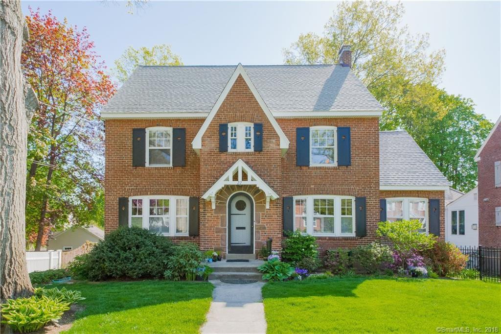 22 Van Buren Avenue - Photo 1
