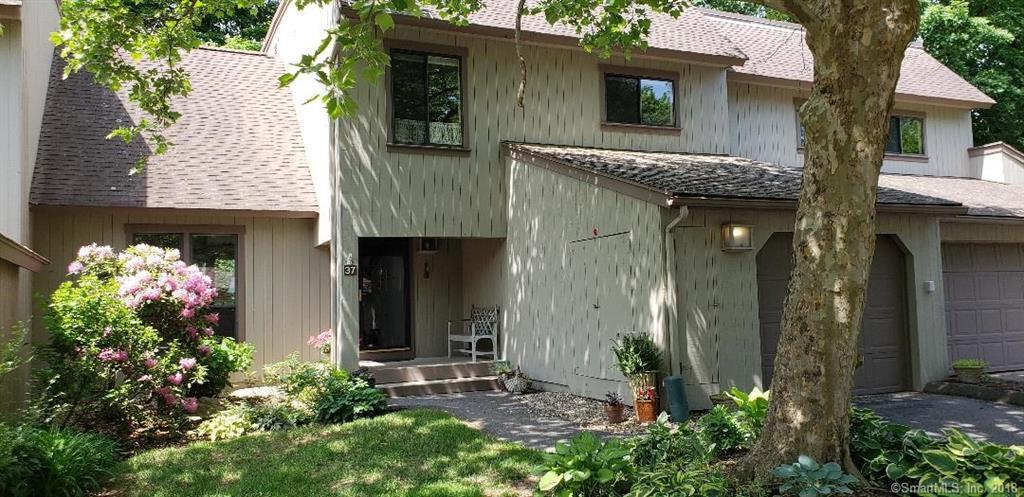 37 Applewood Lane - Photo 1