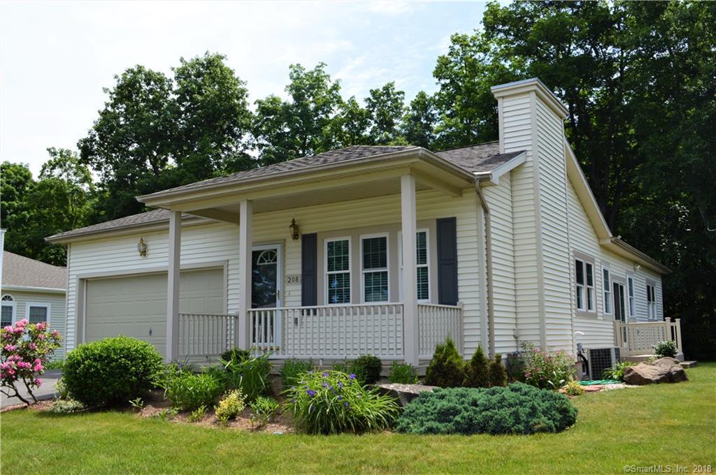 208 Hawthorne Drive - Photo 1