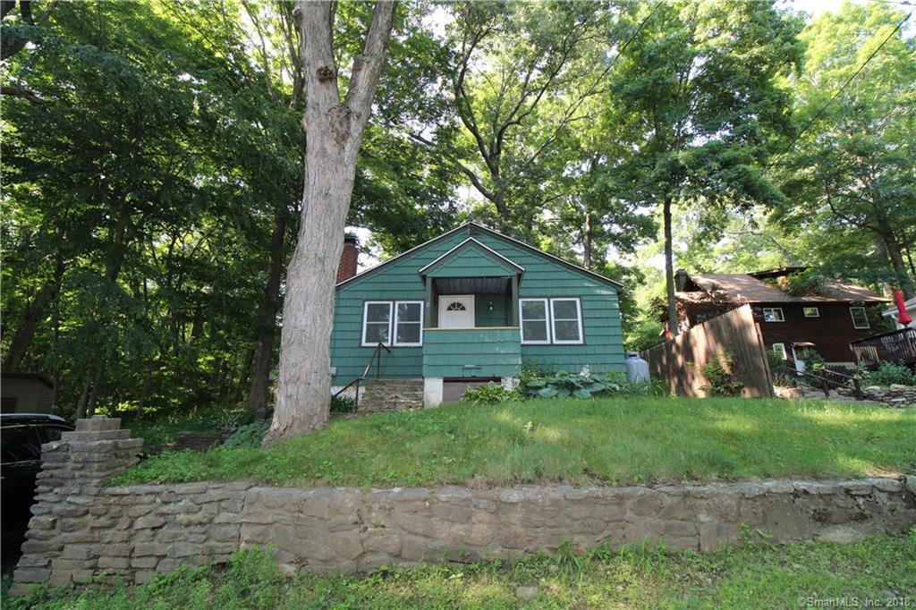 8 Ashford Drive - Photo 1