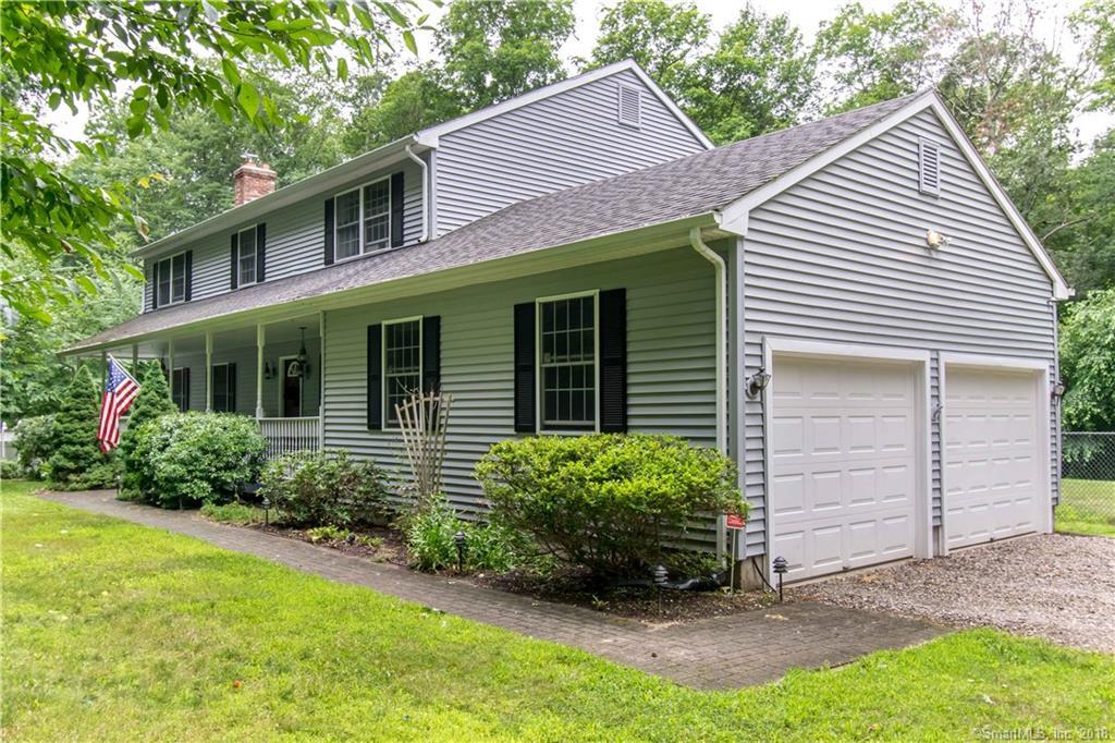 32 Esther Lane - Photo 1