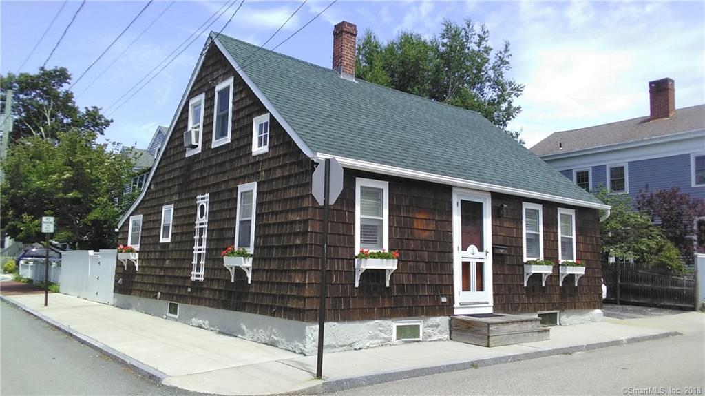 10 Grand Street - Photo 1