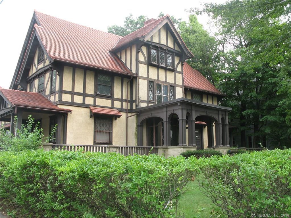 558 Clinton Avenue - Photo 1
