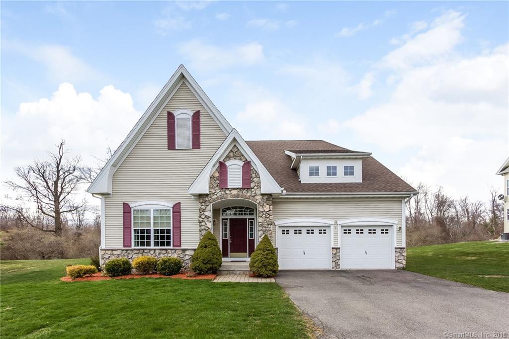 3 Colonial Court - Photo 1
