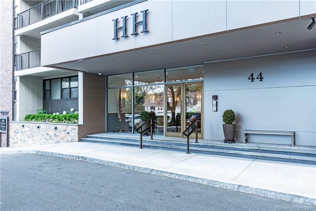 44 Strawberry Hill Avenue - Photo 1