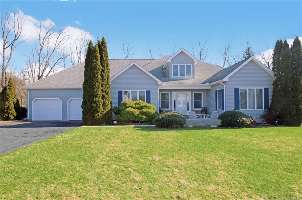 8 Roxbury Lane - Photo 1