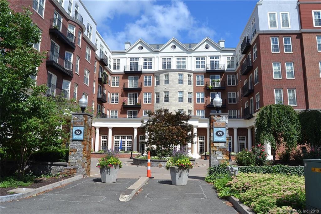 85 Memorial Road - Photo 1