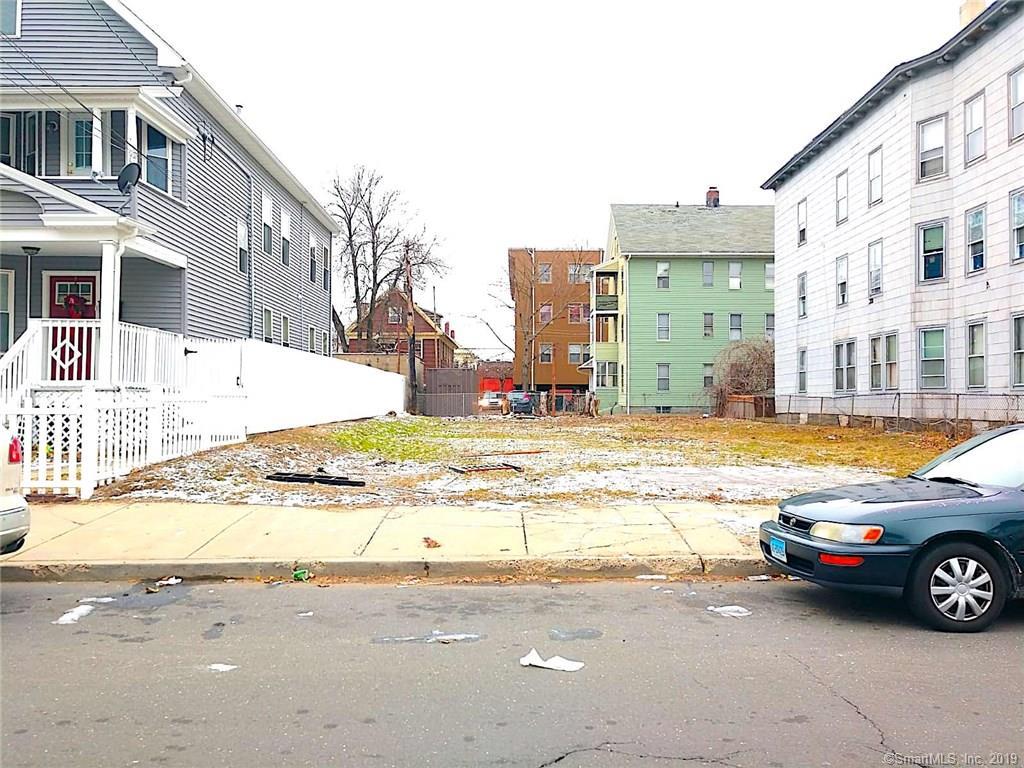 587 Brooks Street - Photo 1