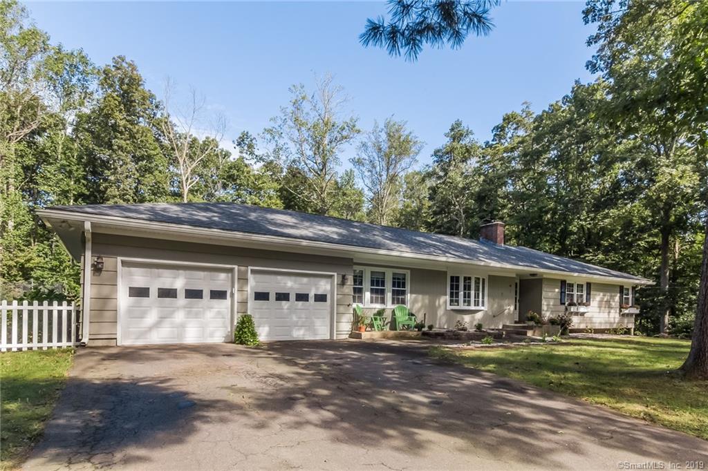 40 Briarwood Drive - Photo 1