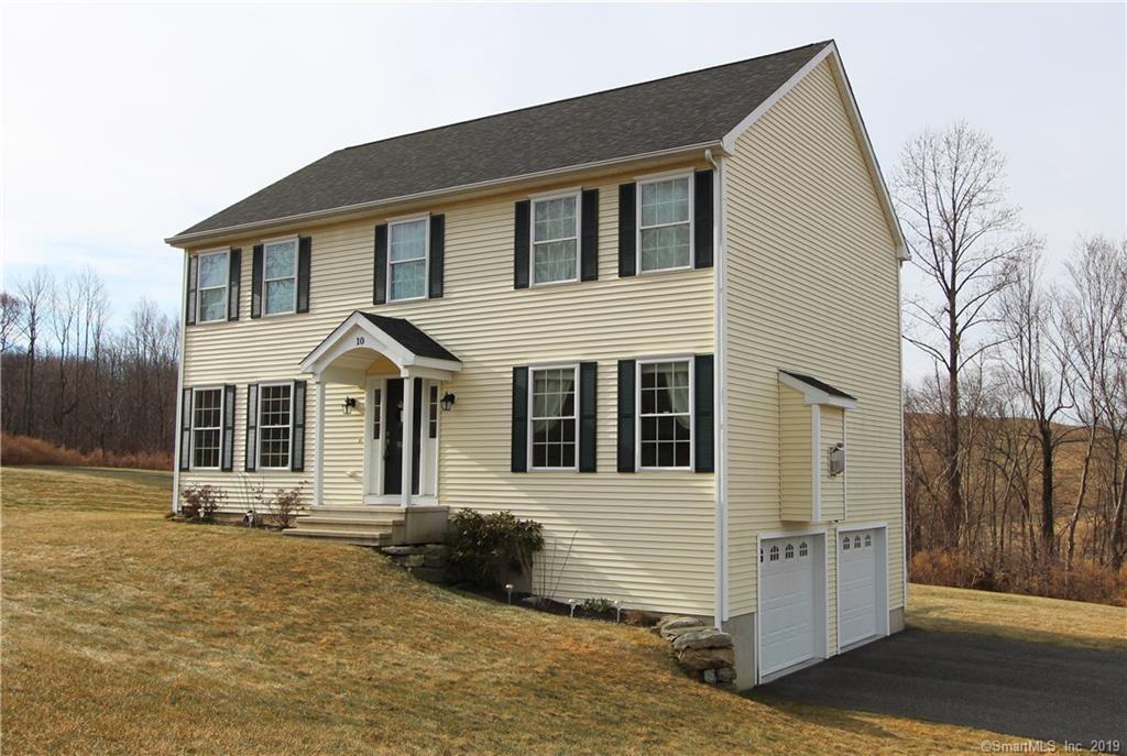 10 Oakwood Drive - Photo 1