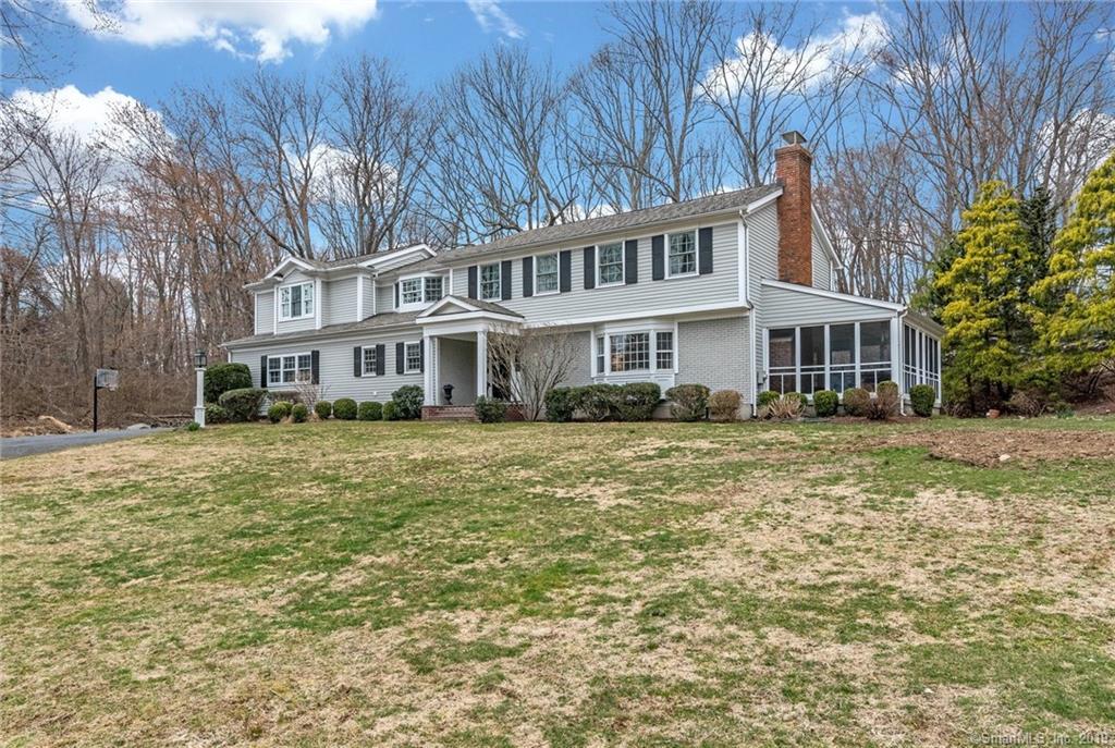 344 Wellington Drive - Photo 1