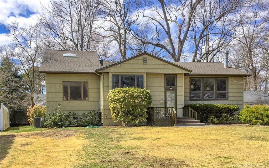 11 Surrey Drive - Photo 1