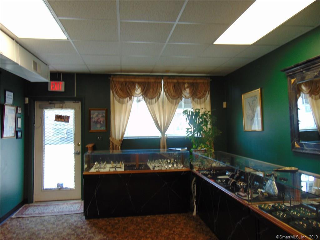 817 Farmington Avenue - Photo 1