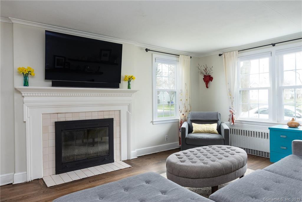 11 Farnham Road - Photo 1