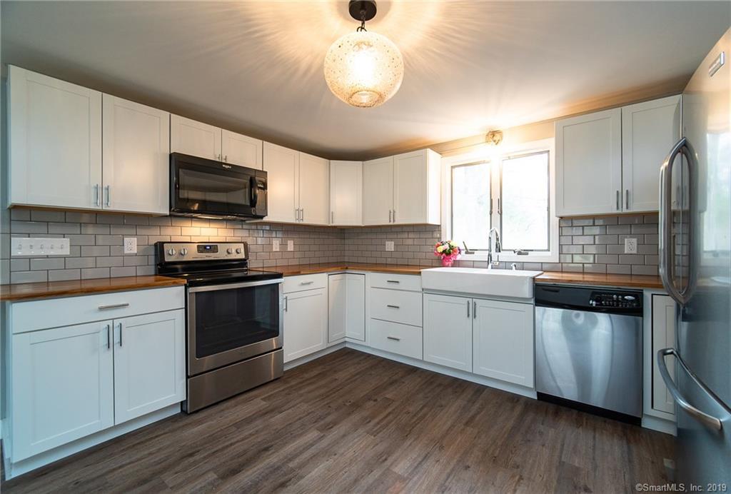 32 Pine Hill Road - Photo 1