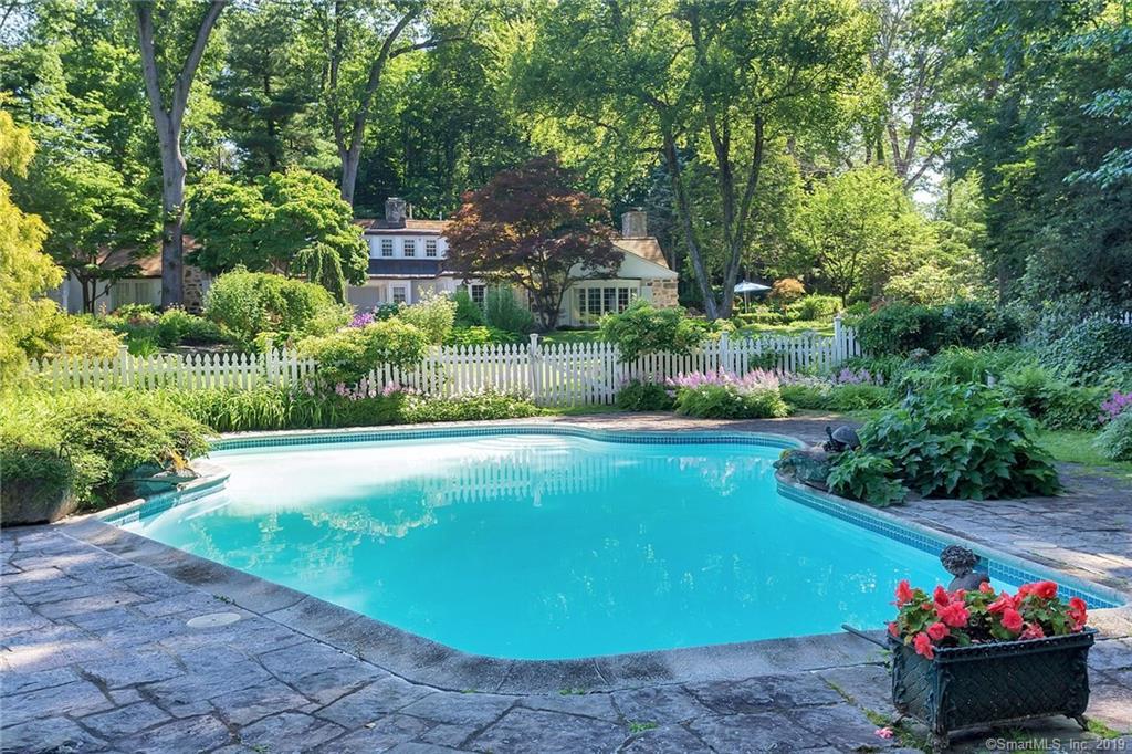 54 Round Hill Road - Photo 1