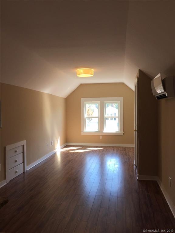 102 Kings Highway - Photo 1