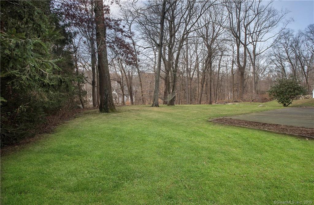 8 Glen Drive - Photo 1
