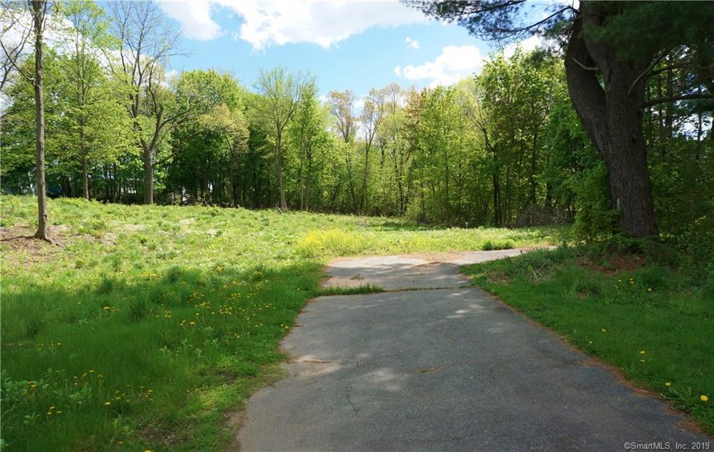 424 Middle Turnpike - Photo 1
