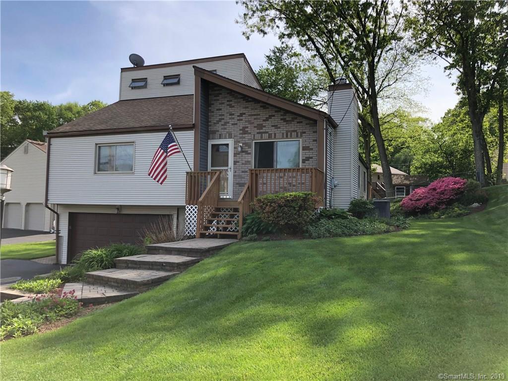 16 Richard Boulevard - Photo 1