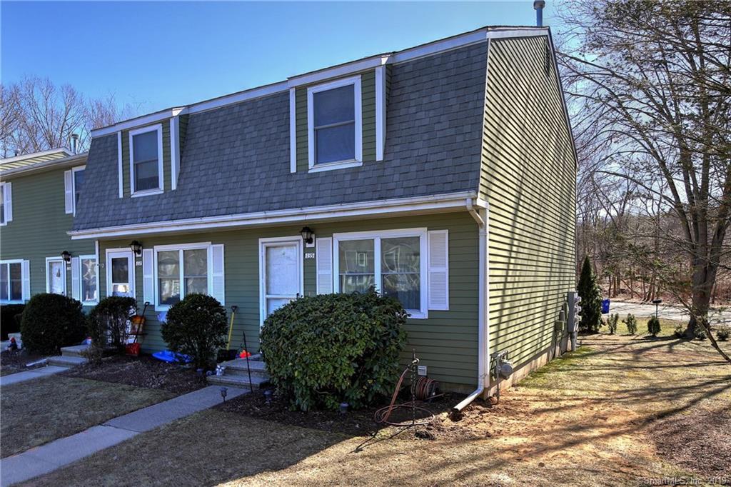 135 Brentwood Drive - Photo 1