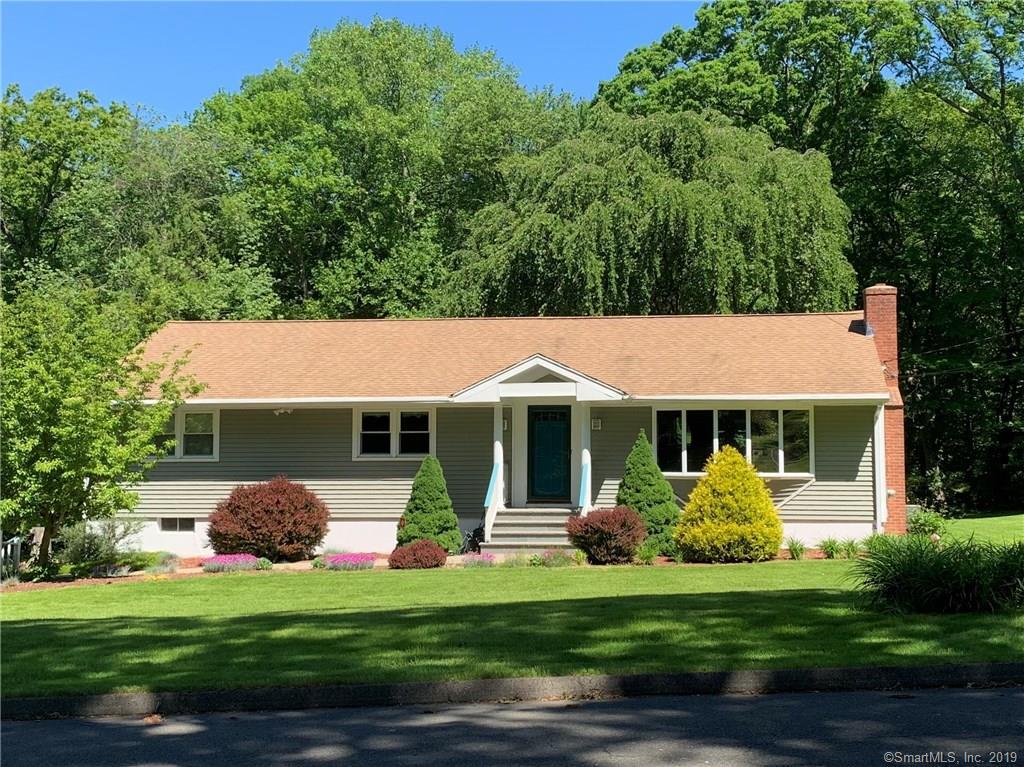106 Cummings Drive - Photo 1