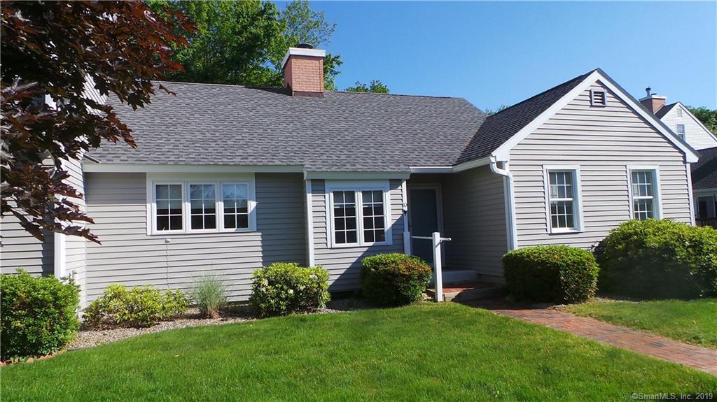 10 Lebanon Square - Photo 1