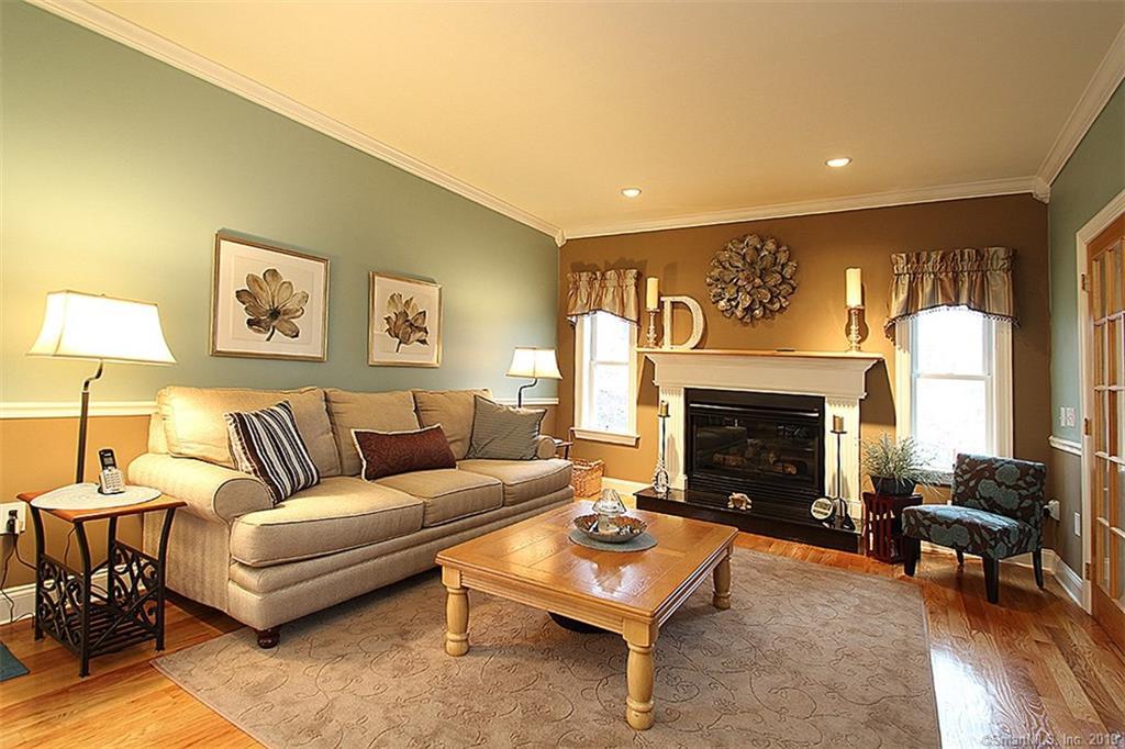 44 Tuttle Court - Photo 1