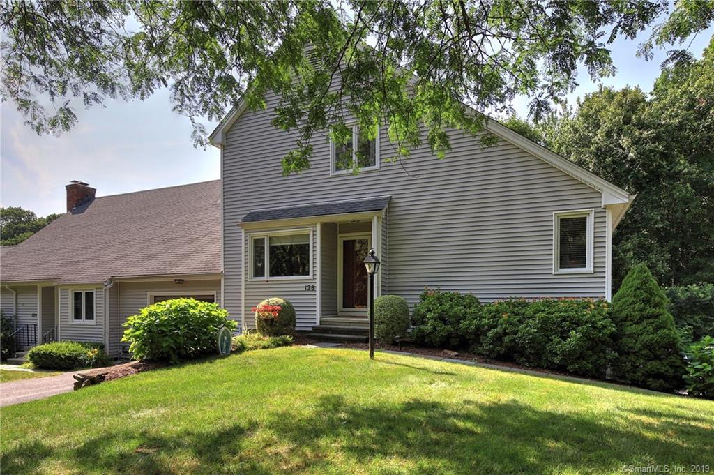 128 Paugassett Lane - Photo 1