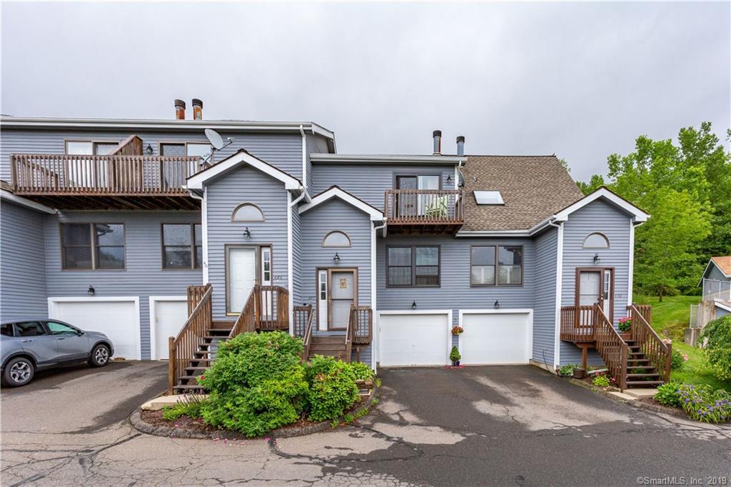 407 Lake Vista Drive - Photo 1