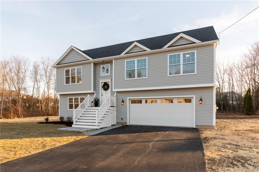 556 Camp Street - Photo 1