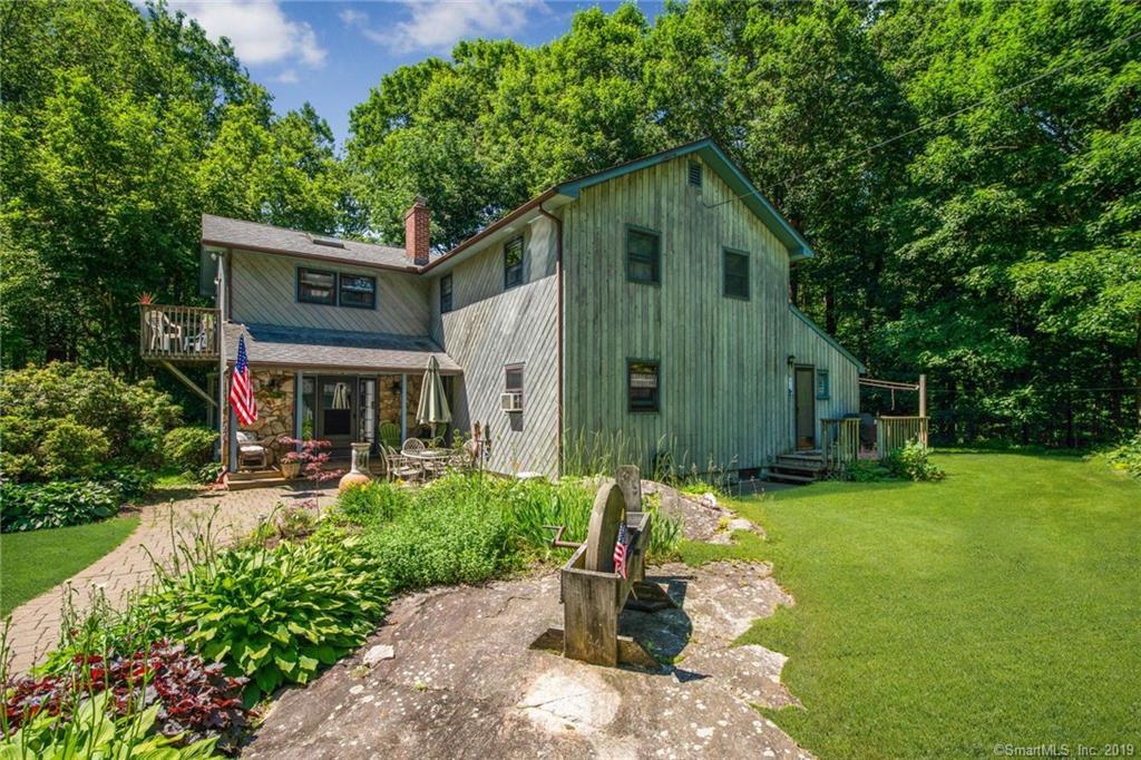 301 Kings Highway - Photo 1