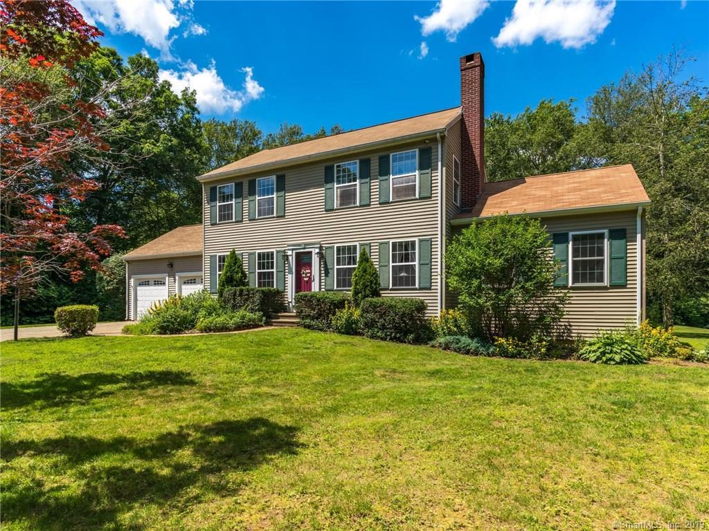 132 Carli Boulevard - Photo 1