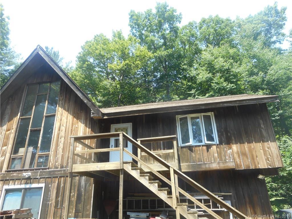 207 Hartland Road - Photo 1