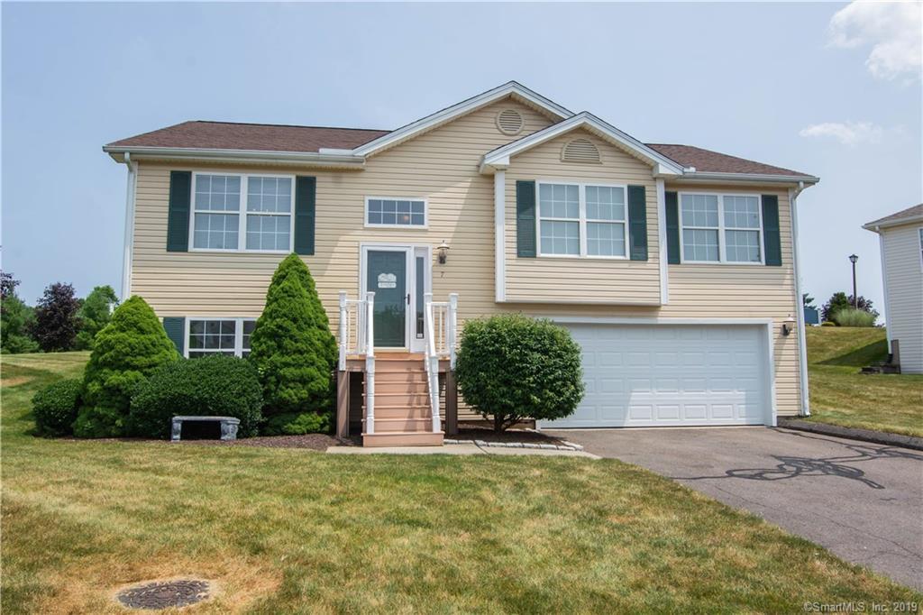 7 Red Maple Circle - Photo 1