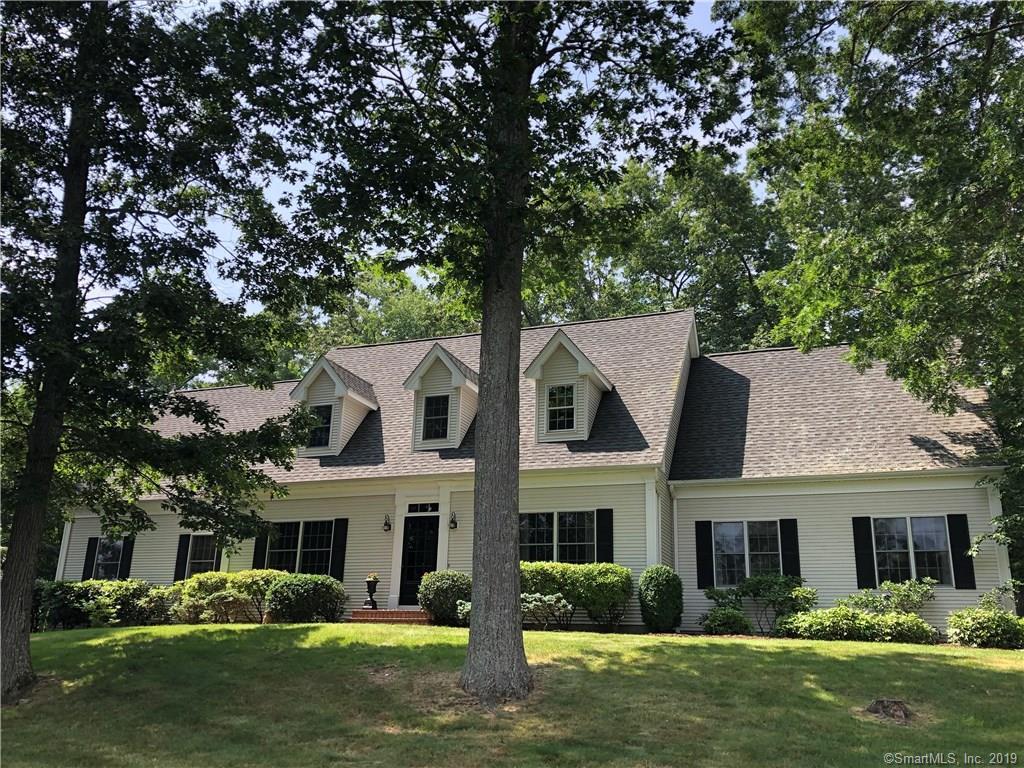 132 Windsor Court - Photo 1