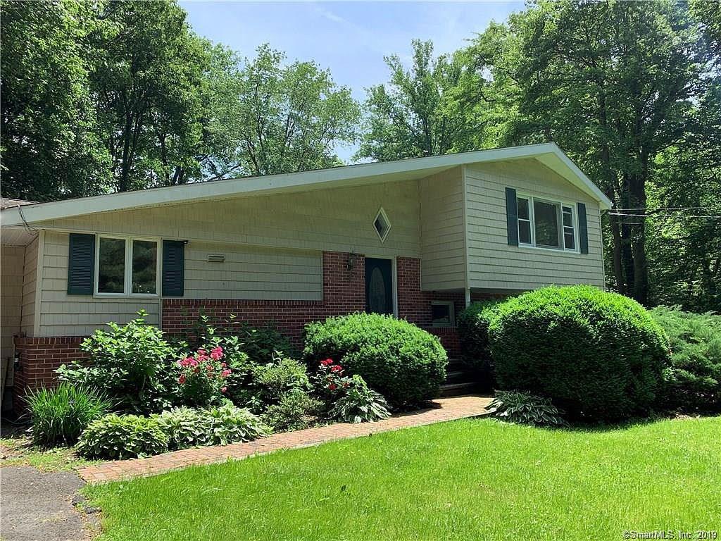 22 Lancaster Drive - Photo 1