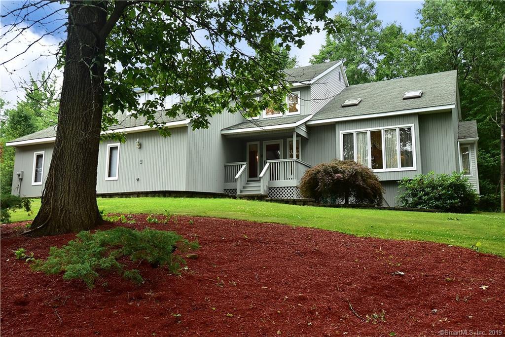 107 Pinnacle Road - Photo 1