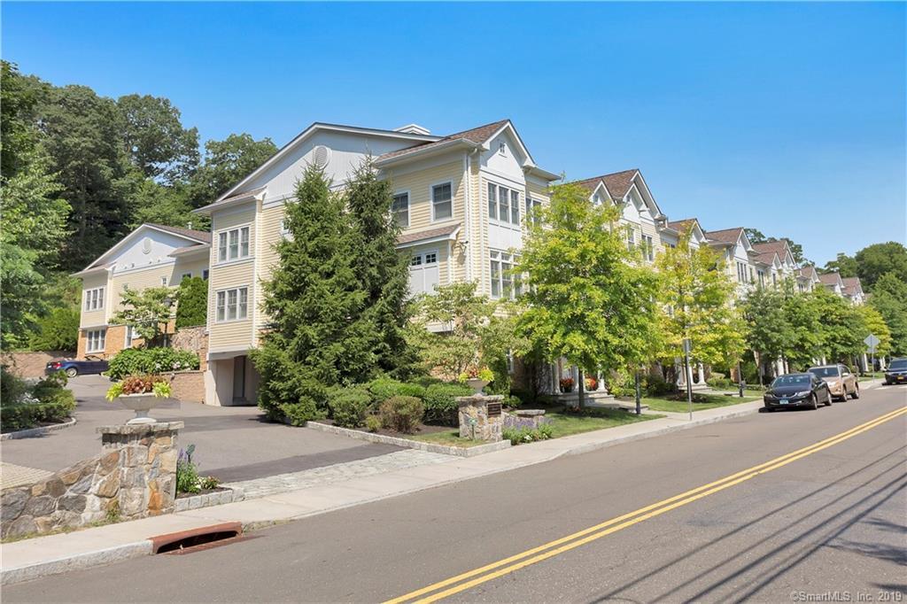 70 Riverdale Avenue - Photo 1