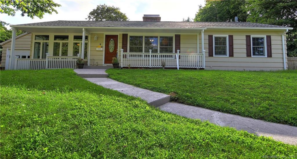 9 Lakewood Drive - Photo 1