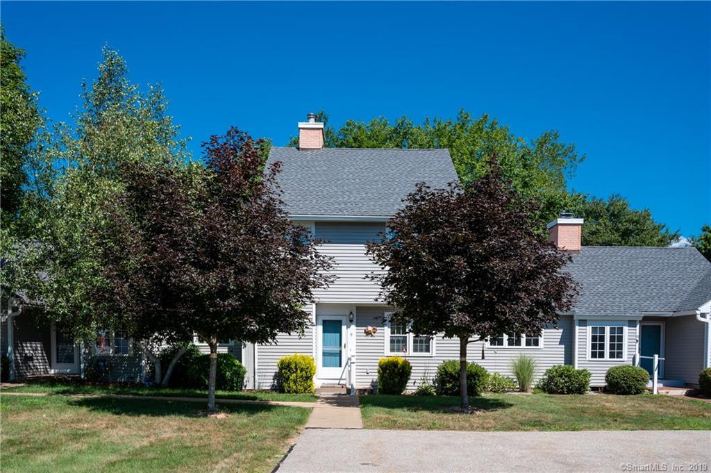 9 Lebanon Square - Photo 1
