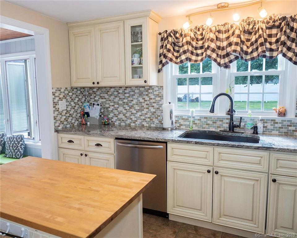 119 Mapleside Drive - Photo 1