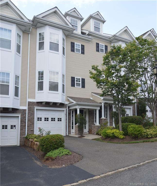 19 Ridgewood Drive - Photo 1
