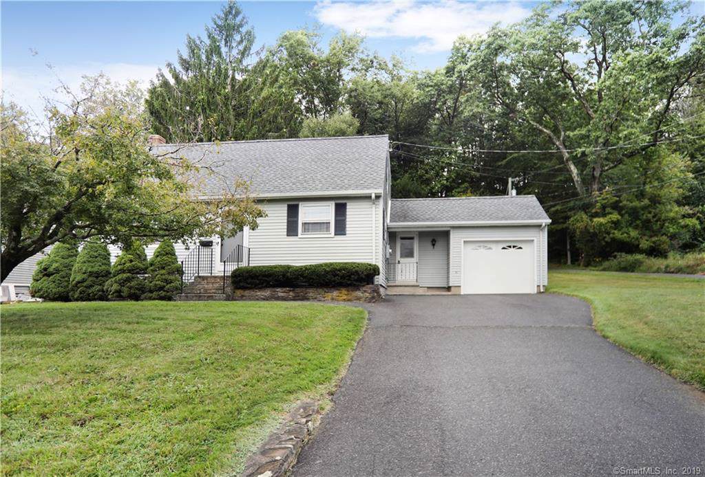 3 Broadview Parkway - Photo 1