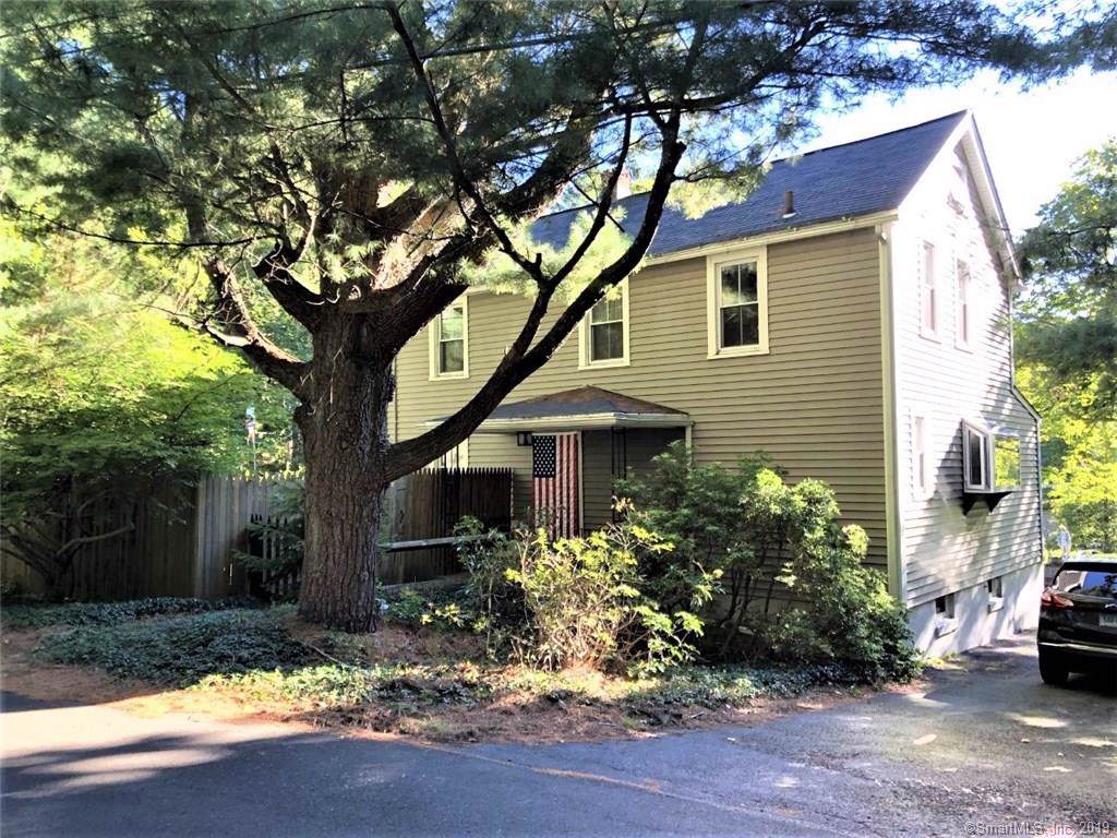 1020 Wintergreen Avenue - Photo 1