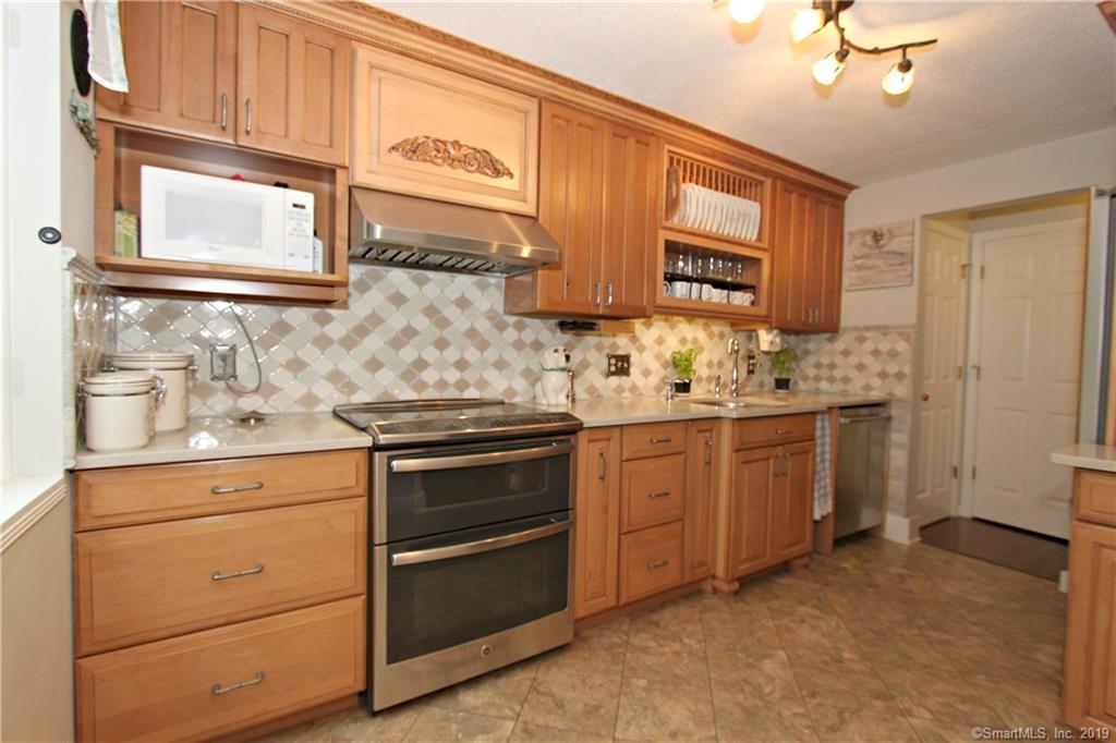 109 Greenwoods Lane - Photo 1