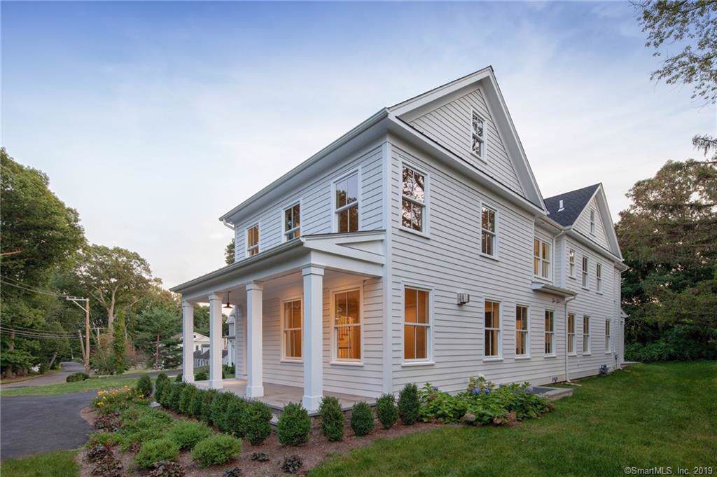 100 Hendrie Avenue - Photo 1
