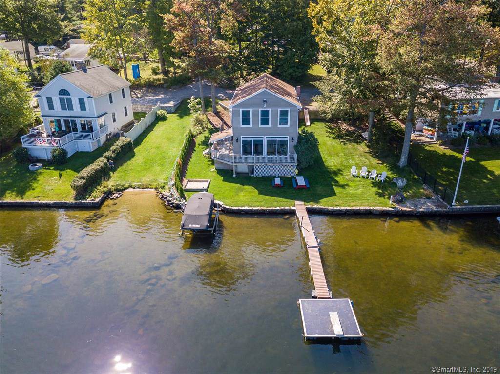 212 Wakefield Boulevard - Photo 1